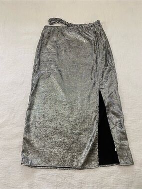 Future Collective Alani Noelle Sz 4 Metallic Silver Midi Skirt Cut Out